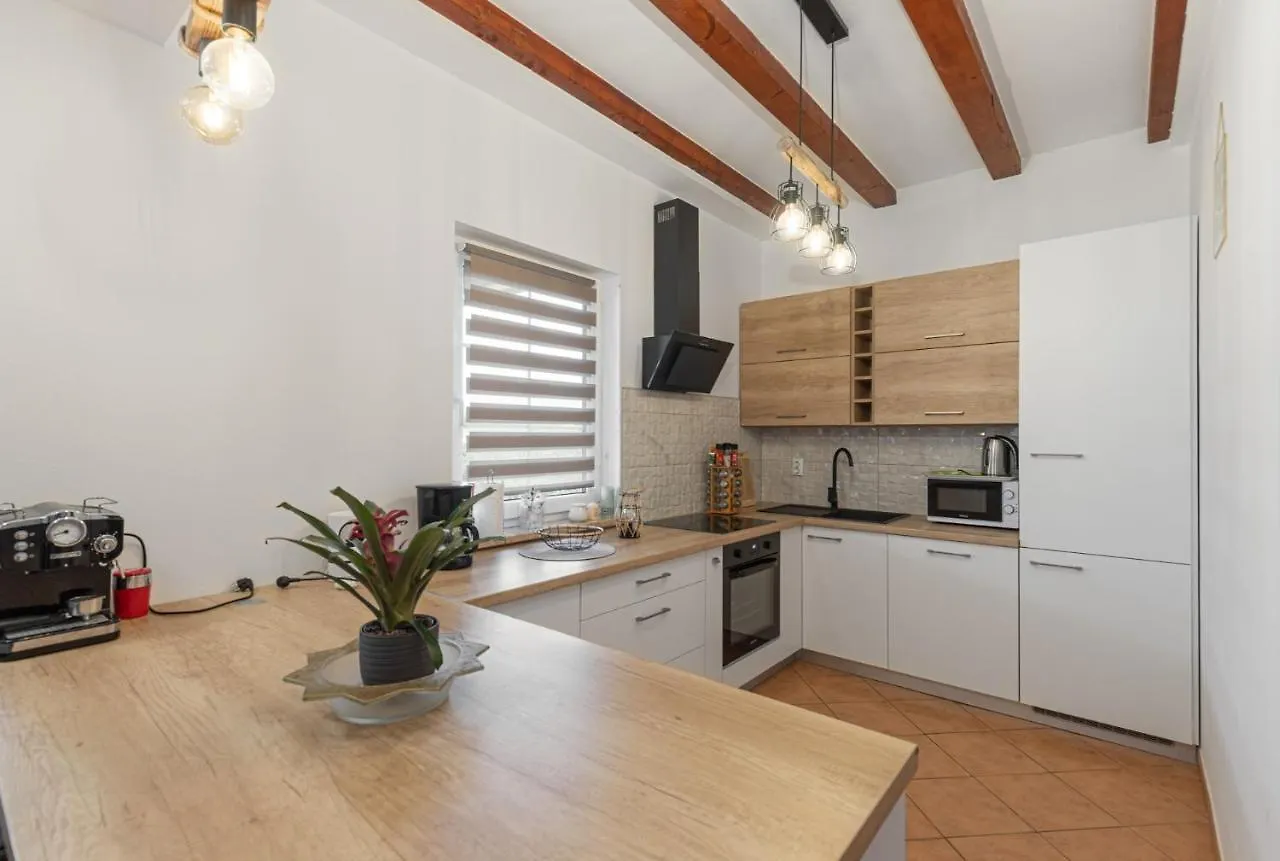 Villa Luka Gedici 0*,